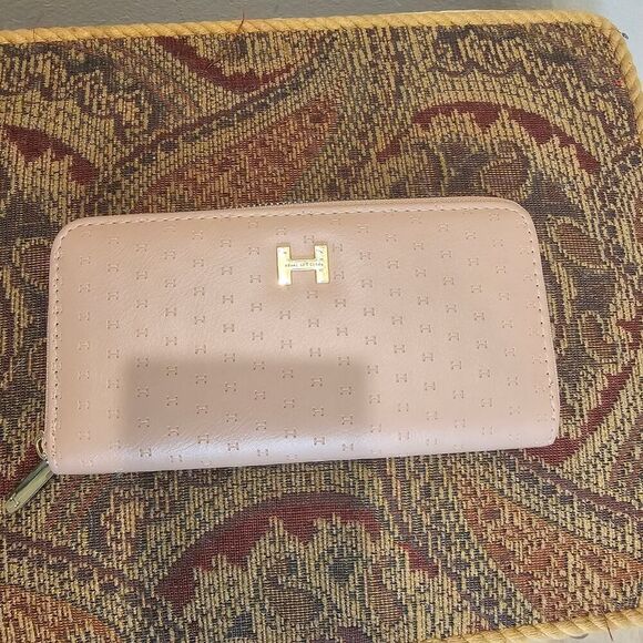 NWOT Halston Leather Zipper Pink Wallet - Picture 1 of 8